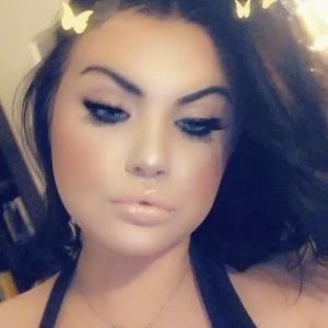 Meet your Posher, Karine